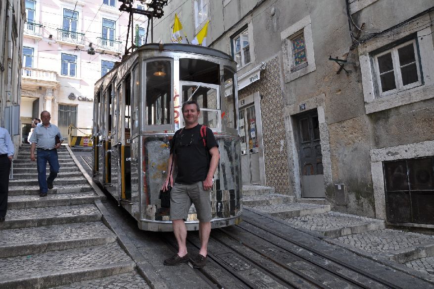 <i><b>405-Lisboa-Bairro Alto</b></i>